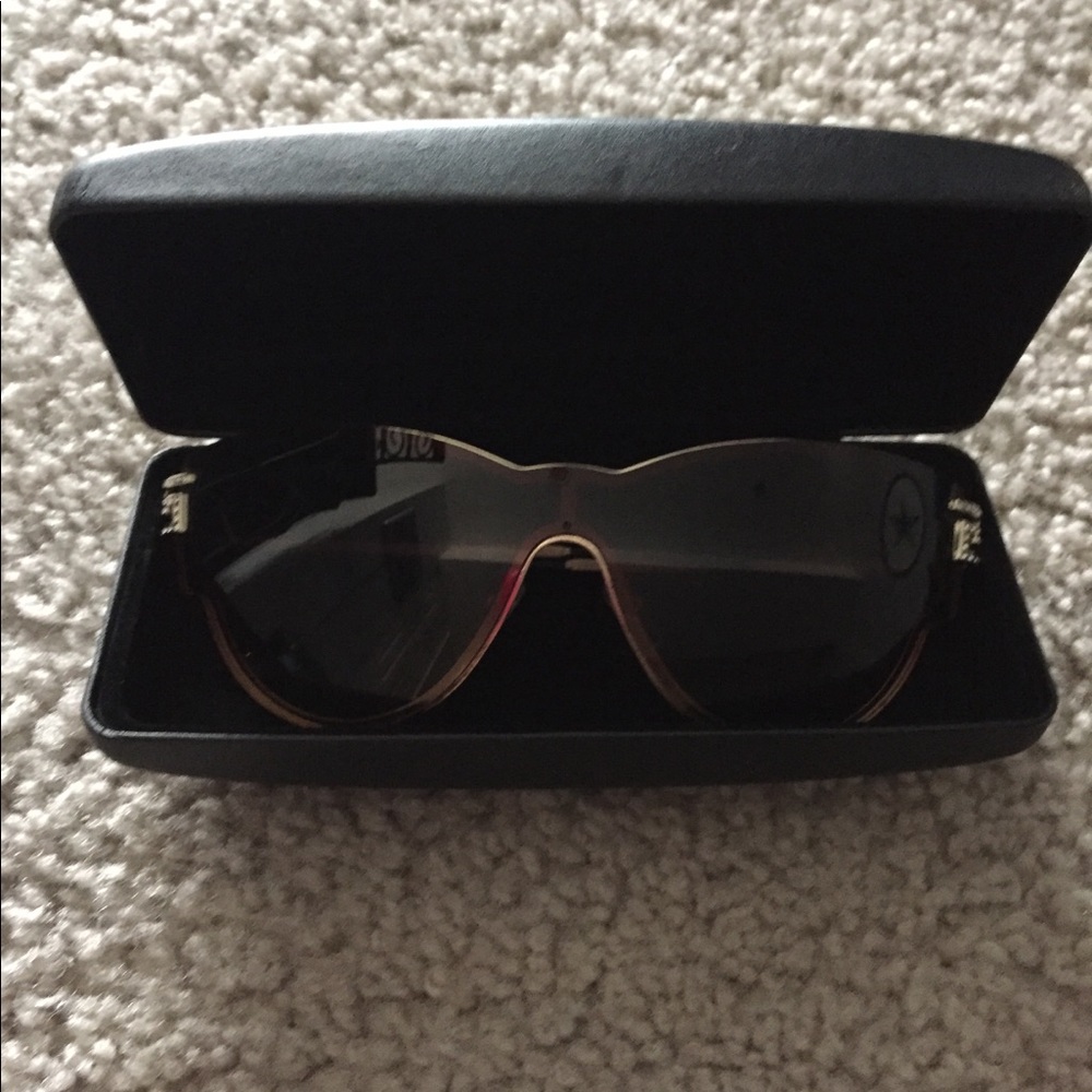 Versace Shades - Picture 2 of 4